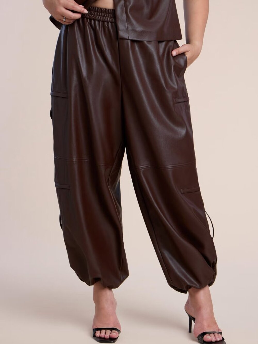 NWT Eloquii Faux Leather Zipper Detail Barrel Leg Jogger Pant Chicory Coffee 18